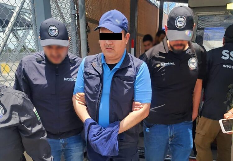 Detienen en EU a funcionario de Aduanas de México por delincuencia organizada