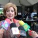 Jacqueline Andere conversa con medios de comunicación durante un evento social, donde aborda la situación personal de El Pirru, su relación con Ana Bárbara y recuerdos de Silvia Pinal.