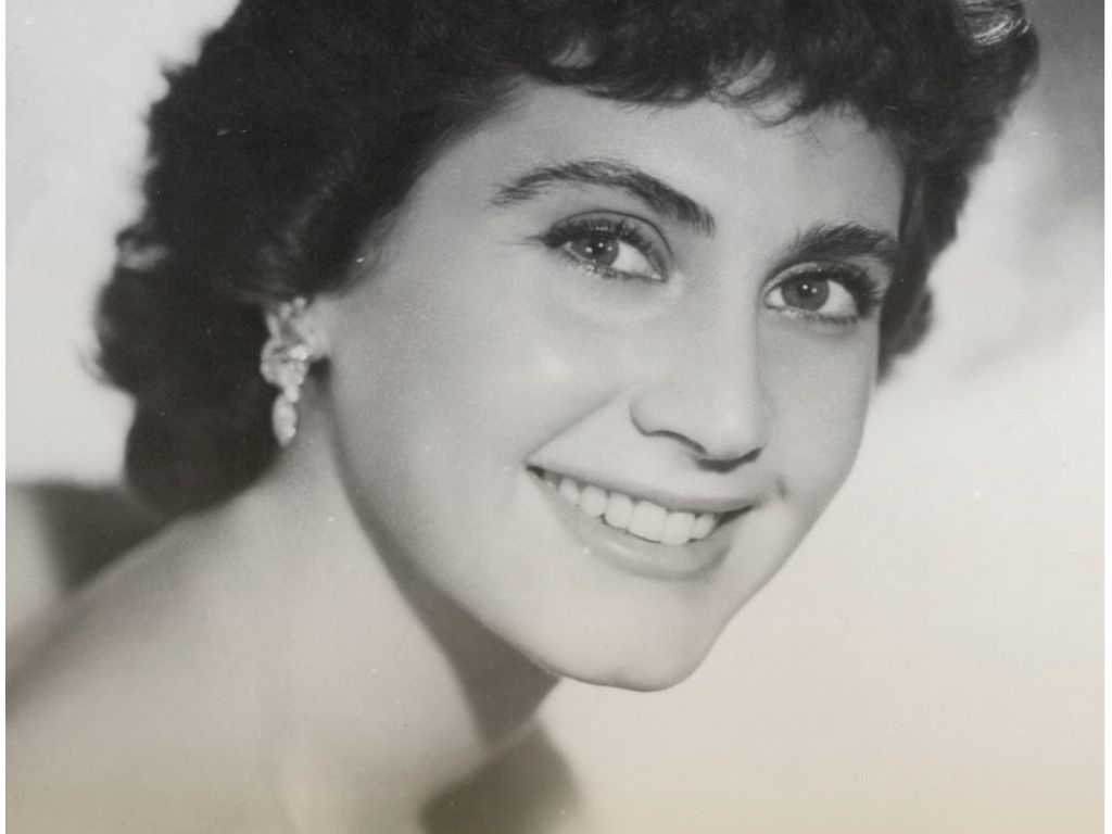 El documentalista Demetrio Bilbatúa y la actriz Rosita Arenas, figuras destacadas del cine mexicano, serán homenajeados con el Ariel de Oro durante la 68 edición del Premio Ariel por sus aportaciones a la historia audiovisual del país.