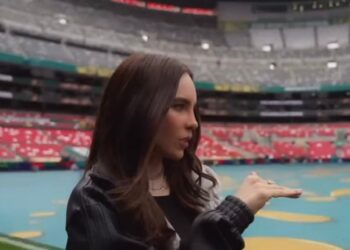 Artistas nacionales e internacionales durante la ceremonia inaugural de la Copa Mundial de Futbol 2026 en el Estadio Ciudad de México.