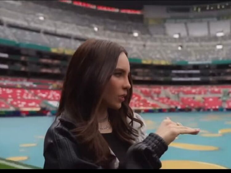 Artistas nacionales e internacionales durante la ceremonia inaugural de la Copa Mundial de Futbol 2026 en el Estadio Ciudad de México.