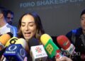 La actriz Marimar Vega posa durante la presentación de la obra Requiem, donde habló sobre su regreso a los escenarios y recordó las enseñanzas de su padre, el actor Gonzalo Vega.