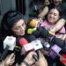 Victoria Ruffo recibió flores, regalos y mensajes de cariño durante la celebración de su cumpleaños en el teatro.