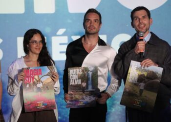 El gobernador Pablo Lemus Navarro y la secretaria de Turismo Michelle Fridman Hirsch presentan la campaña Embajadores de Jalisco y el Pasaporte Mundialista 2026, una estrategia que promoverá los atractivos turísticos, culturales y gastronómicos del estado rumbo al Mundial de Futbol.