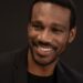 El actor haitiano-mexicano Harding Junior posa durante una sesión fotográfica mientras promueve sus recientes proyectos internacionales para televisión y plataformas de streaming.