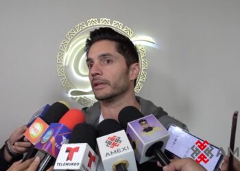 Daniel Elbittar ofrece una entrevista en la que expresa su dolor por la tragedia en Venezuela y hace un llamado a la solidaridad con los damnificados.