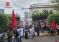 Mitin del Frente Popular Revolucionario frente a la Secretaría de Gobernación para exigir justicia por ataque en Oaxaca.