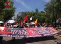 Con una marcha mutitudinaria y acompañados de organizaciones sociales, CNTE arranca con la Huelga Nacional