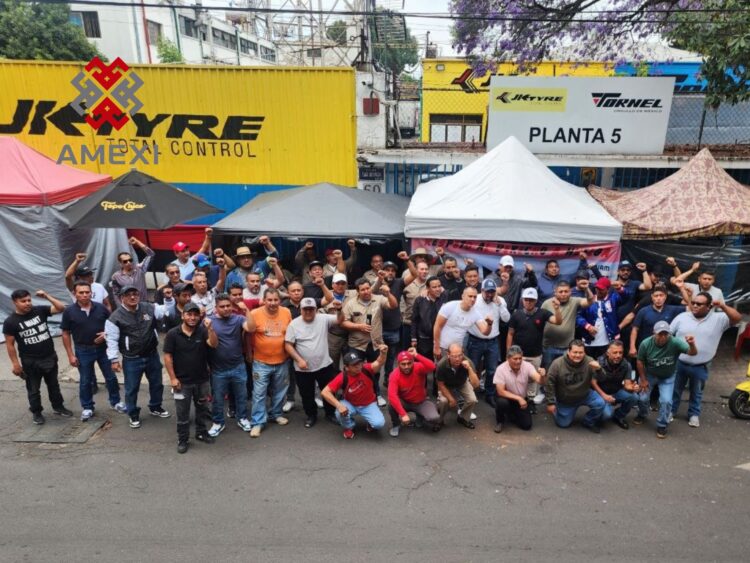 Obreros de la planta 5 de la llantera JK Tornel, están por cumplir 4 meses de huelga, exigiendo el respeto al Contrato Ley.