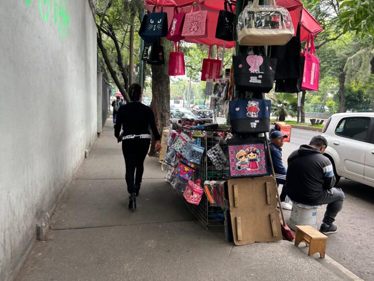 Informalidad crece y frena productividad en México: CEESP