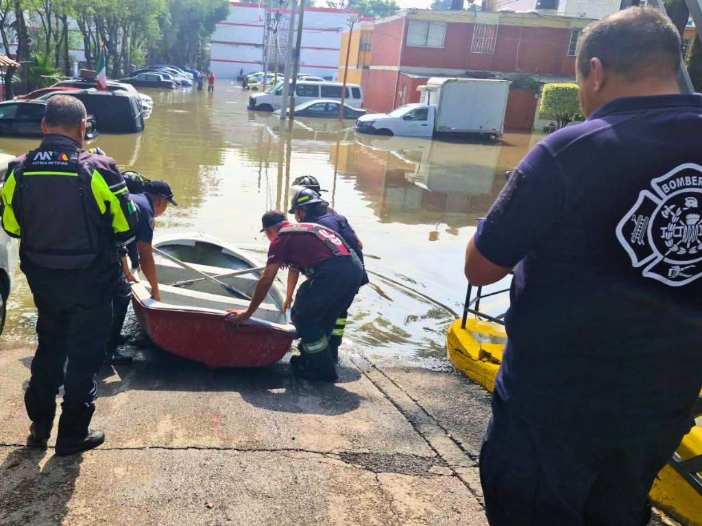 Lluvias desbordan río en Tlalmanalco. Inundaciones en Tlalnepantla
