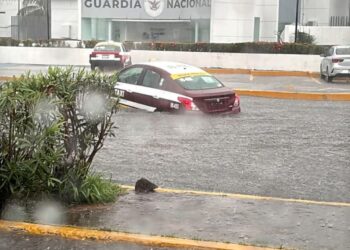 Tormenta causa inundaciones en la zona conurbada de Veracruz