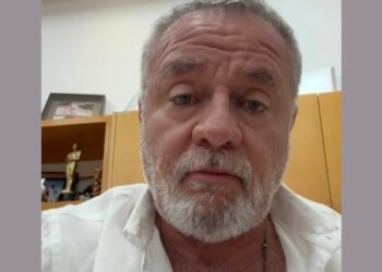 José Alberto Castro festejó sus 61 años junto al elenco de Tierra de Amor y Coraje y recibió un mensaje de Mimi Morales. | AMEXI/FOTO: RRSS