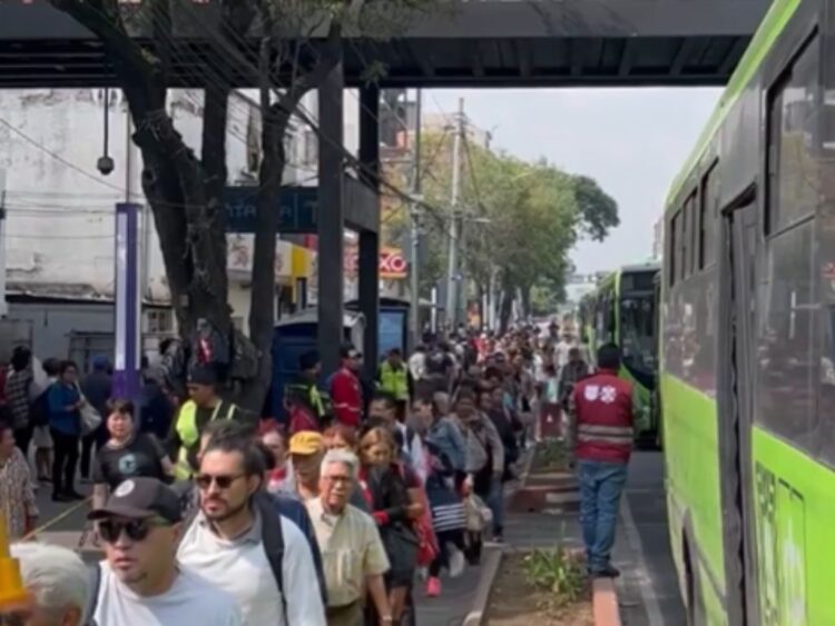 Línea 2 del Metro. Continua el servicio especial. AMEXI Foto RRSS
