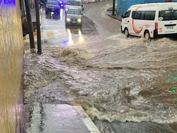 río Hondo Lluvias provocan caos en el Valle de México. AMEXI Foto RRSS