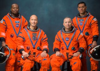 Los astronautas que participarán en la misión Artemis III