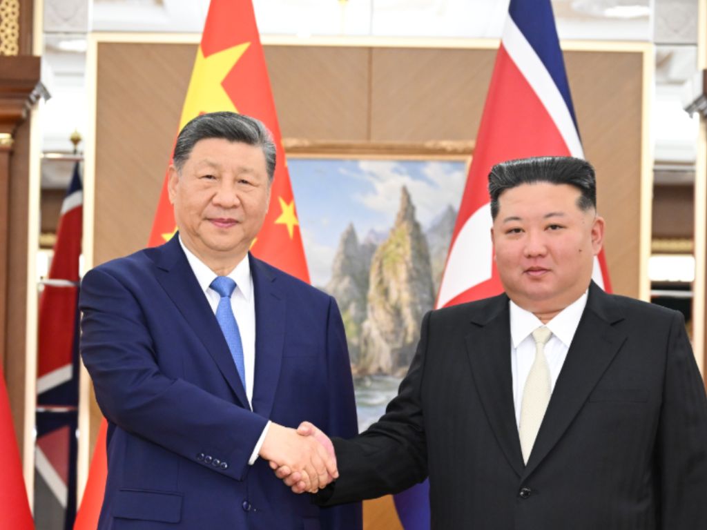 Reunión de los presidentes de China, Xi Jinping, y Corea del Norte, Kim Jong Un. 