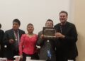 “Luy” recibe reconocimiento por su ardua labor como caricaturista
