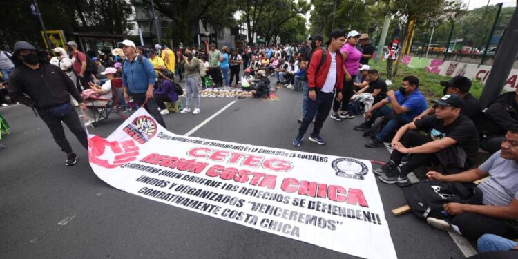 La movilización de la CNTE en el sur de la CDMX en imágenes
