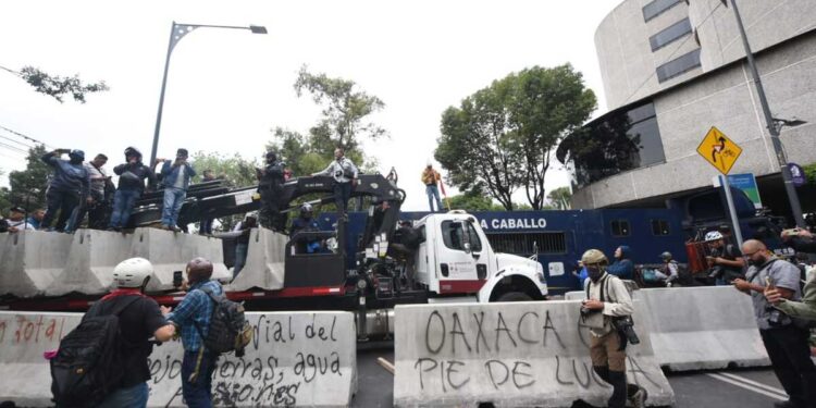 La movilización de la CNTE en el sur de la CDMX en imágenes