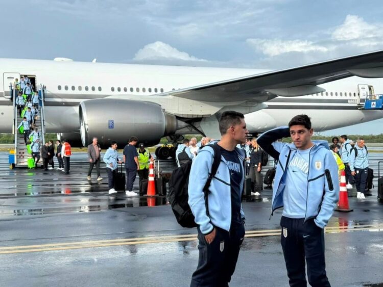 Mara Lezama recibe a la selección de Uruguay en México