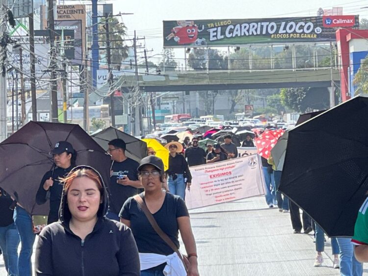 Marcha de la CNTE en Tijuana, BC. AMEXI Foto Atahualpa Garibay
