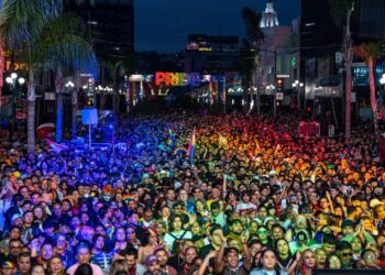 Más de 10 mil personas asistieron a la Marcha del Orgullo Tijuana