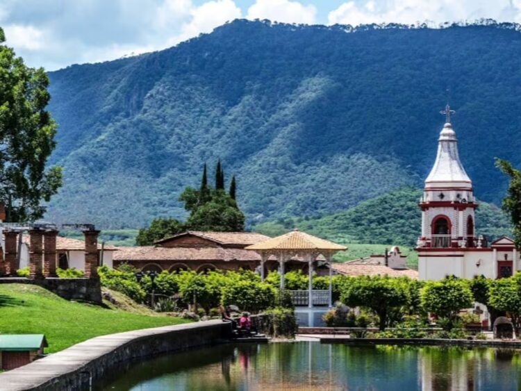 Mascota vive su temporada más espectacular con cascadas, bosques, aventura, gastronomía y experiencias para toda la familia. | AMEXI/FOTO: Sectur