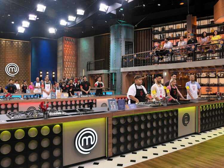 La gala de eliminación de MasterChef México 2026 dejó fuera a Pablo y marcó el ingreso de Nora e Ismael, quienes llegan a una competencia cada vez más exigente. | AMEXI/FOTO: Cortesía