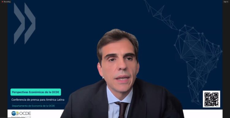 OCDE: inversión en México se frena por incertidumbre (VIDEO)