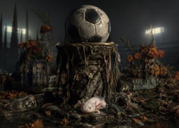 Balón. Ofrenda Sombría en un estadio desolado. Foto de Iris Bringas en IA