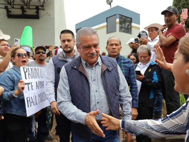 Raúl Morón declara ante la FGE por homicidio de Carlos Manzo
