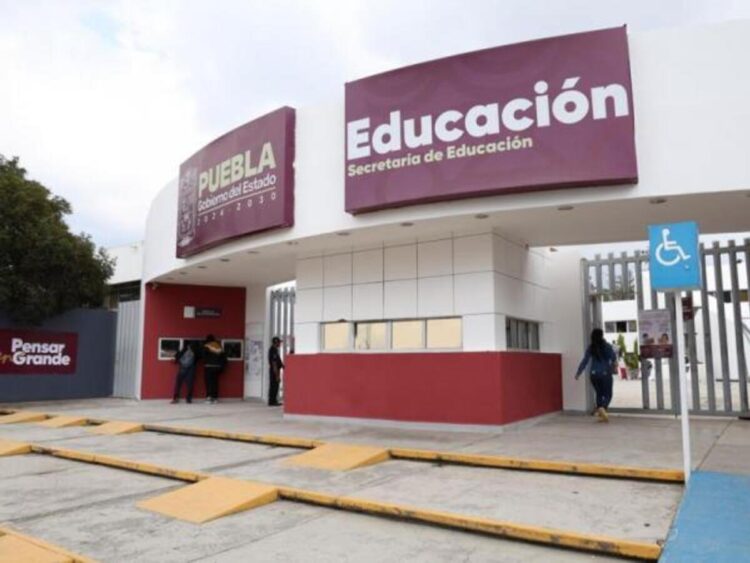 Suspenden clases presenciales en 62 municipios poblanos por lluvias