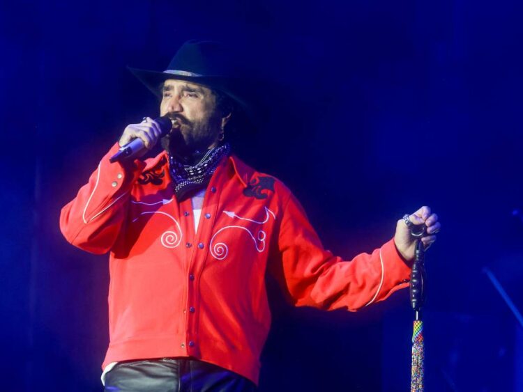 Más de 270 mil personas viven “La serenata más grande del mundo” con Alejandro Fernández