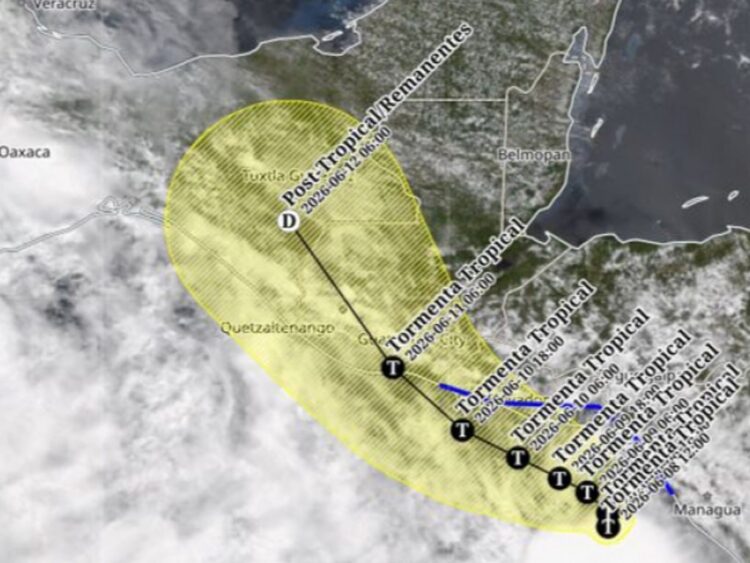 Imagen satelital de la tormenta tropical Cristina en el océano Pacífico frente a Centroamérica.