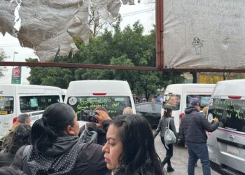 Transportistas bloquean accesos a Cuatro Caminos por Mexicable