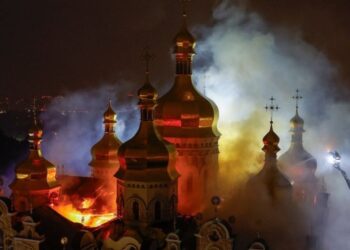 DAños en la histórica Catedral de la Dormición, en Kiev