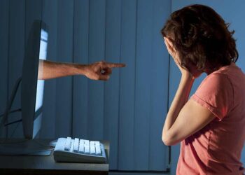 5 de cada 10 víctimas de ciberacoso señalan a alguien cercano como agresor