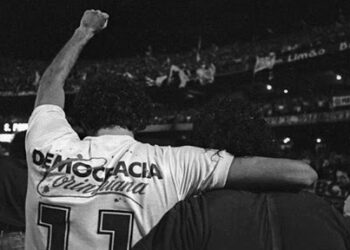De médico a capitán: Sócrates y la revolución democrática en el Corinthians