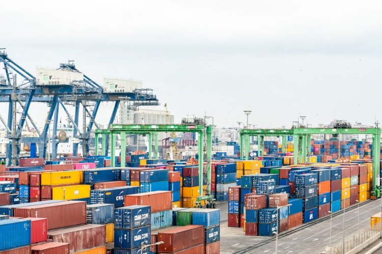 Exportaciones mexicanas crecen 25.4% en mayo; logran un año al alza
