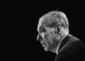 Borges, el memorioso. Cuatro décadas después de su muerte, no parece alejarse. Parece acercarse. Opinion, Rizando el Rizo