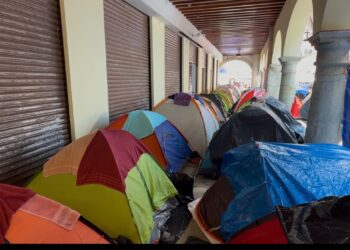 El sector privado de Oaxaca reporta pérdidas millonarias por las acciones de la Coordinadora Nacional de Trabajadores de la Educación (CNTE).
