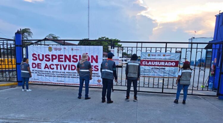 Clausura Profepa Alcoholera de Nopaltepec en Veracruz por contaminar y matar miles de peces