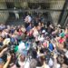 profesor de la CNTE pierde la vista por un petardo y negligencia