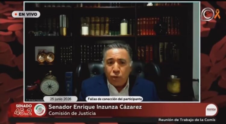 El senador de Morena por Sinaloa, Enrique Inzunza Cázarez reaparece de manera virtual en una sesión de la Comisión de Justicia del Senado.
