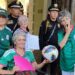 Activistas amonestan con tarjetas rojas al gobierno de Yucatán