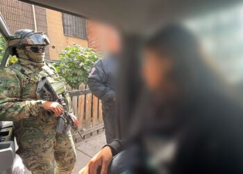 Adolescente deja en la banqueta a un bebé de un mes en Ecatepec. AMEXI Foto Especial
