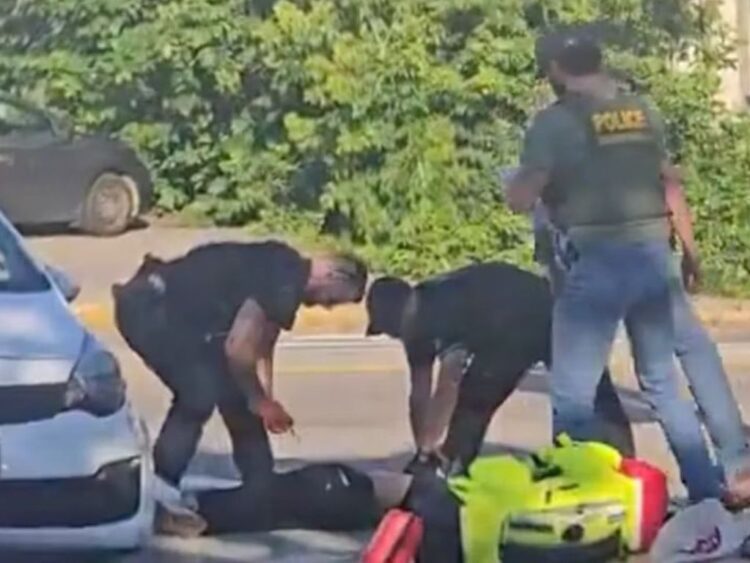 Migrantes Agentes del ICE matan a un migrante en Mine. AMEXI Foto RRSS