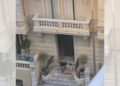 Daños en un edificio en Mónaco, por un atentado contra un empresario ucraniano