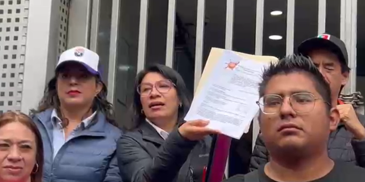 Cooperativas marchan por Reforma; piden audiencia en la Secretaría del Bienestar